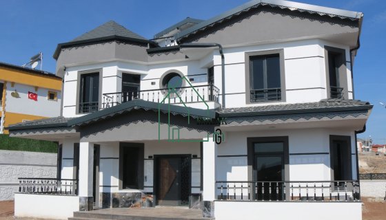 SATILIK KURUMSAL KİRACILI HAVUZLU TRİPLEKS VİLLA